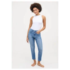 Angels Ornella Seam 7/8 Jeans Light Blue Random Used -Modebekleidungs Geschäft angels jeans ornella seam blau 34758 model