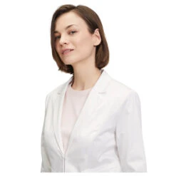 Betty Barclay Damen 3/4 Arm Blazer Off White -Modebekleidungs Geschäft betty barclay 3 4 arm blazerjacke kurz weiss 1014 model detail front