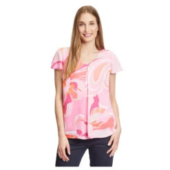Betty Barclay Damen Kurzarm Bluse Pink Rose Print 9 Betty Barclay Damen Kurzarm Bluse Pink Rose Print -Modebekleidungs Geschäft betty barclay bluse kurzarm pink orange rosa 4843 ansicht model vorn