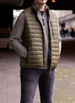 Camel Active Herren Weste Olive -Modebekleidungs Geschäft camel active herren weste gruen