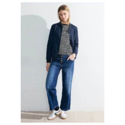 Cecil Damen 3/4 Arm Shirt Boatneck Melange Stripe Universal Blue 10 Cecil Damen 3/4 Arm Shirt Boatneck Melange Stripe Universal Blue -Modebekleidungs Geschäft cecil boatneck melange stripe streifenshirt blau 25512 model