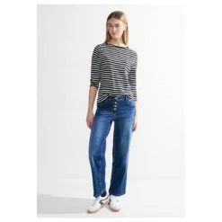 Cecil Damen 3/4 Arm Shirt Boatneck Melange Stripe Universal Blue 9 Cecil Damen 3/4 Arm Shirt Boatneck Melange Stripe Universal Blue -Modebekleidungs Geschäft cecil boatneck melange stripe streifenshirt blau 25512 model vorne