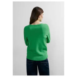 Cecil Damen Pullover Cosy Mix Rounded V-Neck Celery Green Melange -Modebekleidungs Geschäft cecil cosy mix rounded v neck pullover gruen 15552 model hinten