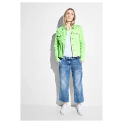 Cecil Damen Jeansjacke Matcha Lime 8 Cecil Damen Jeansjacke Matcha Lime -Modebekleidungs Geschäft cecil denim jacked colored jeansjacke gruen 15742 model