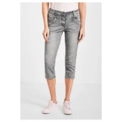 Cecil Scarlett Capri 3/4 Jeans Grey Washed 10 Cecil Scarlett Capri 3/4 Jeans Grey Washed -Modebekleidungs Geschäft cecil jeans scarlett grey washed grau 10413 ansicht front