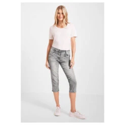 Cecil Scarlett Capri 3/4 Jeans Grey Washed 12 Cecil Scarlett Capri 3/4 Jeans Grey Washed -Modebekleidungs Geschäft cecil jeans scarlett grey washed grau 10413 ansicht vorne