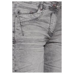 Cecil Scarlett Jeans Shorts Mid Grey Used Washed -Modebekleidungs Geschäft cecil jeans scarlett shorts grey 10271 model detail vorne