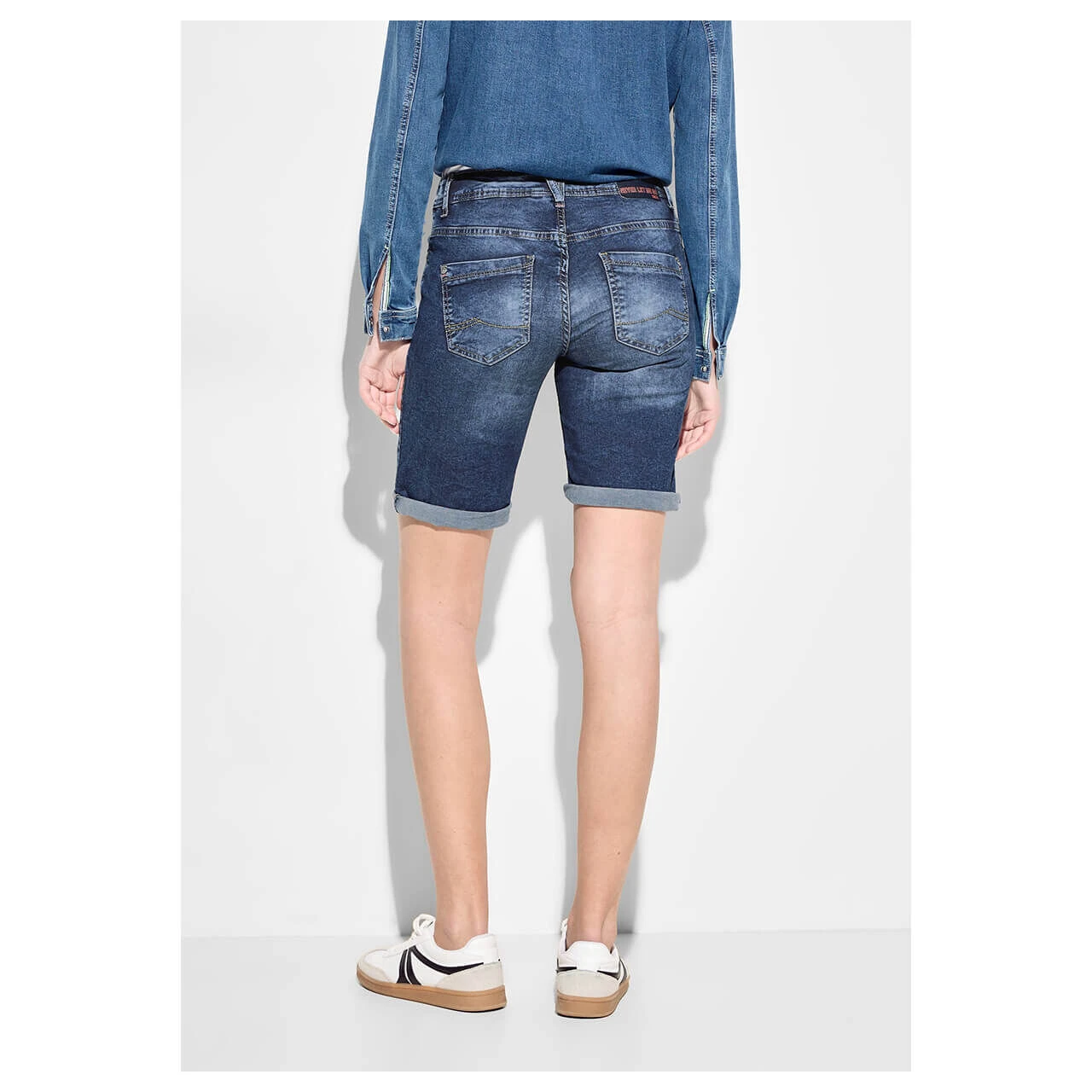 Cecil Scarlett Jeans Shorts Mid Blue Used Washed 6 Cecil Scarlett Jeans Shorts Mid Blue Used Washed – Bild 6