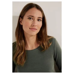 Cecil Damen Langarm Shirt Pia Dynamic Khaki -Modebekleidungs Geschäft cecil langarmshirt pia khaki 15612 model