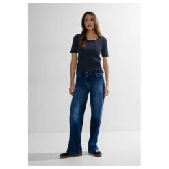 Cecil Damen T-Shirt Lena Universal Blue 8 Cecil Damen T-Shirt Lena Universal Blue -Modebekleidungs Geschäft cecil lena shirt blau 15512 model