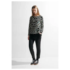 Cecil Damen Langarm Bluse Round Neck Black Printed -Modebekleidungs Geschäft cecil printed round neck blouse schwarz 30001 model