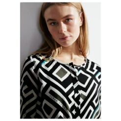 Cecil Damen Langarm Bluse Round Neck Black Printed -Modebekleidungs Geschäft cecil printed round neck blouse schwarz 30001 model detail