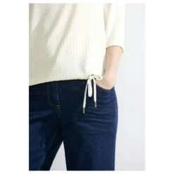 Cecil Damen 3/4 Arm Shirt Structure Mix Vanilla White -Modebekleidungs Geschäft cecil structure mix shirt beige 13474 model detail