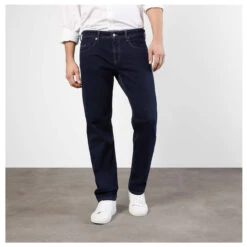 MAC Ben Jeans Deep Navy Blue -Modebekleidungs Geschäft mac ben jeans deep navy blue modelvorn