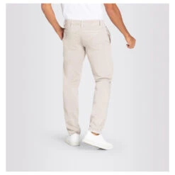MAC Flexx Driver Pants Chino Baumwollhose Kitt 15 MAC Flexx Driver Pants Chino Baumwollhose Kitt -Modebekleidungs Geschäft mac jeans driver pants beige 211w model hinten