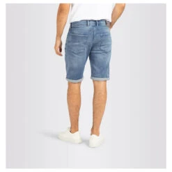 MAC Jogn Jeans Bermuda Light Authentic Blue -Modebekleidungs Geschäft mac jeans jogn bermuda blau h233 model detail hinten