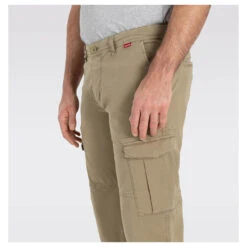 MAC Teo 3/4 Cargo Chino Baumwollhose Green Tea 11 MAC Teo 3/4 Cargo Chino Baumwollhose Green Tea -Modebekleidungs Geschäft mac jeans teo green tea 344r model detail vorne