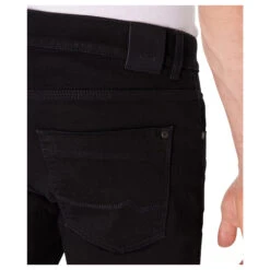 Pioneer Eric Jeans Megaflex Black Black -Modebekleidungs Geschäft pioneer jeans eric megaflex schwarz 9800 model detail hinten