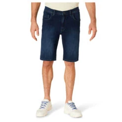Pioneer Finn Jeans Bermuda Megaflex Dark Blue Used -Modebekleidungs Geschäft pioneer jeans finn megaflex blau 6812 model vorne