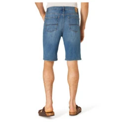 Pioneer Finn Jeans Bermuda Megaflex Blue Used -Modebekleidungs Geschäft pioneer jeans finn megaflex blau 6822 model hinten