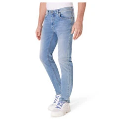 Pioneer Rando Jeans Megaflex Light Blue Fashion -Modebekleidungs Geschäft pioneer jeans rando blau 6847 model seite
