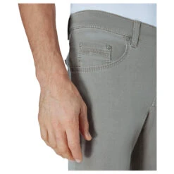 Pioneer Rando Baumwollhose Megaflex Pure Grey -Modebekleidungs Geschäft pioneer jeans rando grey 9010 model detail vorne