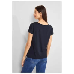 Street One Damen T-Shirt Alive Partprint Deep Blue -Modebekleidungs Geschäft street one alive partprint shirt blau 21238 model hinten