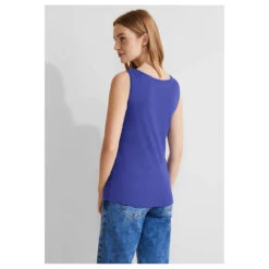 Street One Damen Top Anni Intense Royal Blue -Modebekleidungs Geschäft street one anni top blau 15614 model hinten