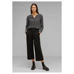 Street One Damen Langarm Bluse Bamika Black Printed -Modebekleidungs Geschäft street one bluse bamika print schwarz 30001 model vorne