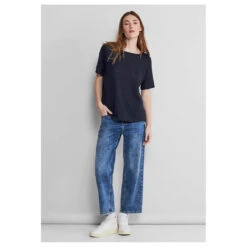 Street One Damen T-Shirt Knit Look Deep Blue -Modebekleidungs Geschäft street one knit look shirt rundhalsshirt blau 11238 model
