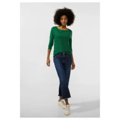 Street One Damen Langarm Shirt Lanea Gentle Green -Modebekleidungs Geschäft street one new lanea langarmshirt gruen 15245 model vorne