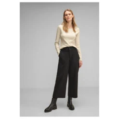 Street One Damen Langarm Shirt Rib Sand -Modebekleidungs Geschäft street one rib shirt beige 25401 model