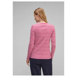 Street One Damen Langarm Shirt Rib Cozy Pink 8 Street One Damen Langarm Shirt Rib Cozy Pink -Modebekleidungs Geschäft street one rib shirt rosa 25378 model hinten