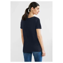 Street One V-Neck T-Shirt Deep Blue -Modebekleidungs Geschäft street one shirt v neck with lace blau 11238 ansicht model hinten