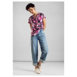 Street One Damen Kurzarm Bluse Splitneck Magnolia Pink Flower -Modebekleidungs Geschäft street one shirtblouse splitneck hemdbluse rosa 35755 model