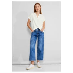 Street One Damen Kurzarm Bluse Splitneck Off White -Modebekleidungs Geschäft street one shirtblouse splitneck hemdbluse weiss 10108 model