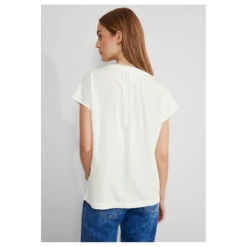 Street One Damen Kurzarm Bluse Splitneck Off White -Modebekleidungs Geschäft street one shirtblouse splitneck hemdbluse weiss 10108 model hinten
