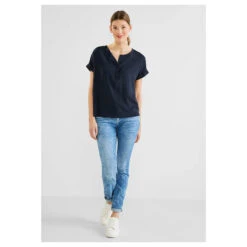 Street One Damen Kurzarm Bluse Deep Blue With Flap -Modebekleidungs Geschäft street one solid blouse flap placket blau 11238 vorne
