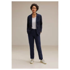 Street One Solid Twill Hose Deep Blue -Modebekleidungs Geschäft street one solid twill pants jeans blau 11238 model