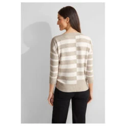 Street One Damen 3/4 Arm Pullover Striped U-Boat Sweater Sand Melange -Modebekleidungs Geschäft street one striped sweater pullover beige 25379 model hinten