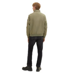 Tom Tailor Herren Jacke Casual Blouson Dusty Olive Green -Modebekleidungs Geschäft tom tailor casual blouson gruen 10415 ansicht hinten