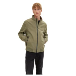 Tom Tailor Herren Jacke Casual Blouson Dusty Olive Green -Modebekleidungs Geschäft tom tailor casual blouson gruen 10415 ansicht vorderseite