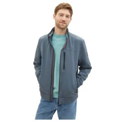 Tom Tailor Herren Jacke Casual Blouson Dusty Dark Teal 8 Tom Tailor Herren Jacke Casual Blouson Dusty Dark Teal -Modebekleidungs Geschäft tom tailor casual blouson jacke blau 32506 model front