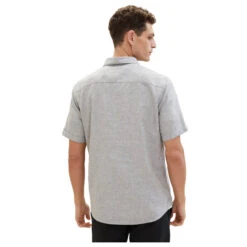 Tom Tailor Herren 1/2 Arm Hemd Smokey Olive Green -Modebekleidungs Geschäft tom tailor cotton linen shirt leinenhemd beige 34607 model hinten