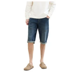 Tom Tailor Morris Overknee 3/4 Jeans Tinted Blue Denim -Modebekleidungs Geschäft tom tailor jeans morris overknee blau 10127 model front