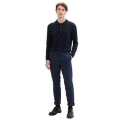 Tom Tailor Chinohose Sky Captain Blue 14 Tom Tailor Chinohose Sky Captain Blue -Modebekleidungs Geschäft tom tailor jeans regular tech chino blau 10668 model vorne