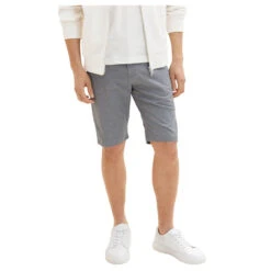 Tom Tailor Chino Baumwoll Bermuda Navy White Dobby -Modebekleidungs Geschäft tom tailor jeans slim chino berumda with belt shorts grau 29422 ansicht hose vorn