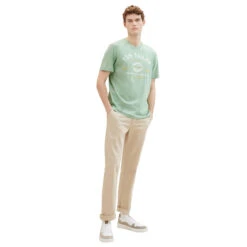 Tom Tailor Herren T-Shirt Paradise Mint Logo Print -Modebekleidungs Geschäft tom tailor logo tee t shirt gruen 23383 model vorne
