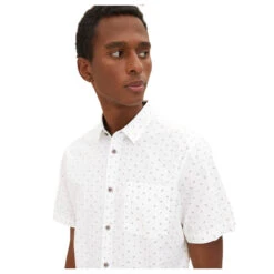 Tom Tailor 1/2 Arm Hemd White With Print -Modebekleidungs Geschäft tom tailor shirt printed rot blau 31320 detail model vorn