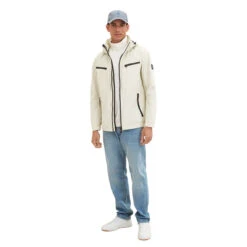 Tom Tailor Herren Jacke Beige Alfalfa -Modebekleidungs Geschäft tom taylor hooded outdoor jacket weiss 26199 ansicht ganzkoerper vorne